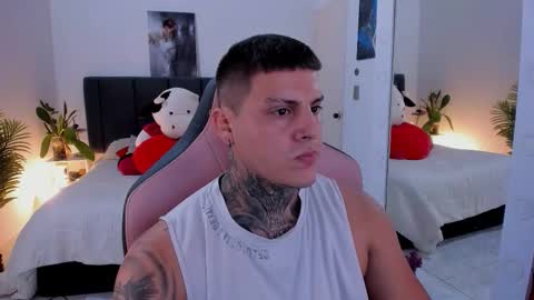 Johny online show from October 10, 4:06 pm