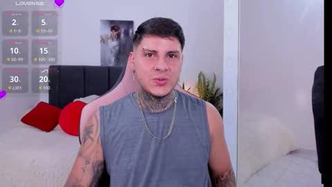 Johny online show from December 15, 7:29 pm