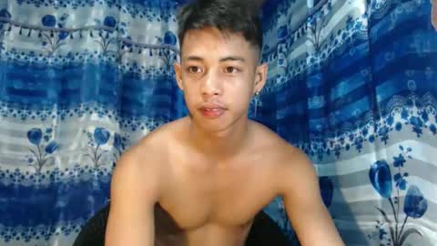 Snapshot of johnydestroyer chatting on November 23, 11:04 pm johnydestroyer online show from November 23, 11:04 pm