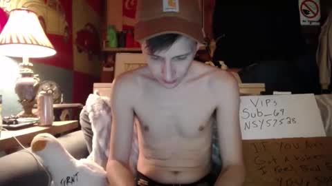 Snapshot of johstondude chatting on May 15, 11:56 pm Johston online show from May 15, 11:56 pm