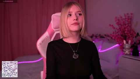 Snapshot of joice_queen chatting on February 26, 8:52 pm Paula online show from February 26, 8:52 pm