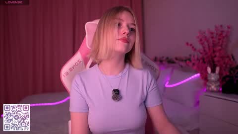 Snapshot of joice_queen chatting on February 27, 9:04 pm Paula online show from February 27, 9:04 pm