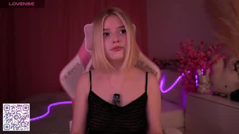 Paula online show from April 13, 1:11 am