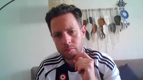 jojo19844 online show from May 14, 10:55 am