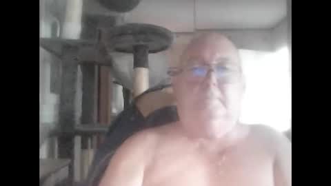 Snapshot of jojo60000529566 chatting on October 27, 9:46 am jojo60000529566 online show from October 27, 9:46 am