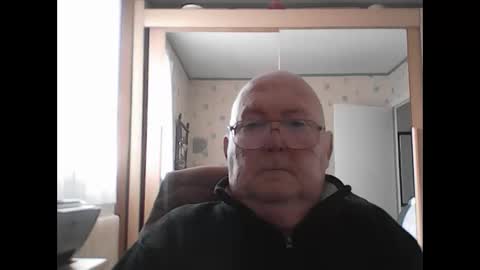 jojo60000529566 online show from May 12, 6:21 am
