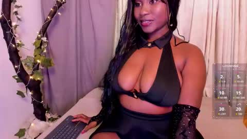 Snapshot of jolene_e chatting on October 15, 5:18 am Clara online show from October 15, 5:18 am