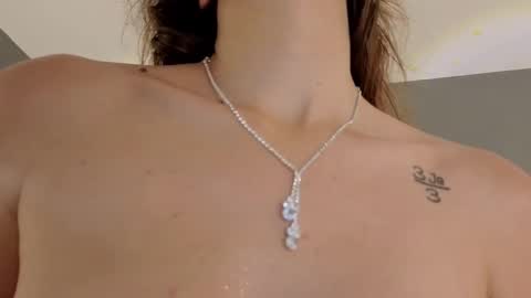 jolie_lov online show from October 8, 1:20 pm