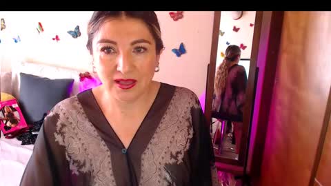 Snapshot of jolie_mature_ chatting on September 20, 8:32 pm Jolie Mature online show from September 20, 8:32 pm