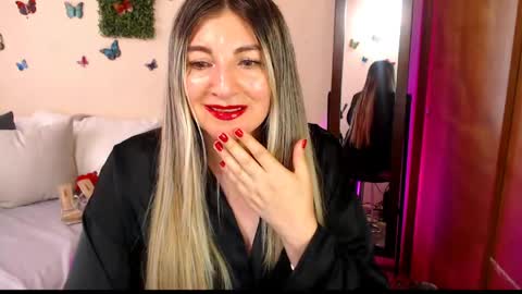 Jolie Mature online show from April 10, 10:03 pm