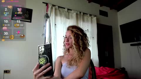 Snapshot of jolie_reyes1 chatting on December 22, 7:52 pm jolie_reyes1 online show from December 22, 7:52 pm