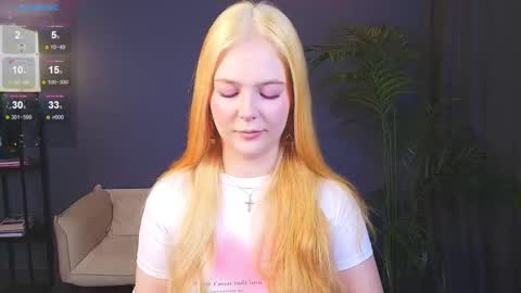 Snapshot of jolly_bean chatting on November 21, 3:05 am Polly online show from November 21, 3:05 am