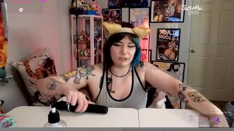 Snapshot of joltionmac chatting on November 20, 4:45 am JoltionMac JJ online show from November 20, 4:45 am