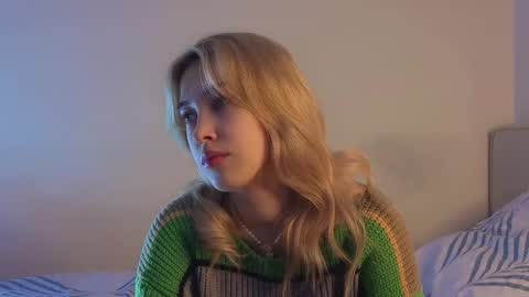 Viola online show from November 22, 11:09 am