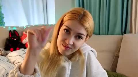 Viola online show from February 16, 1:18 pm