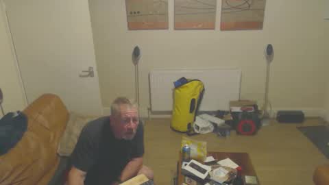 Snapshot of jon2410 chatting on October 20, 12:44 am Jon online show from October 20, 12:44 am