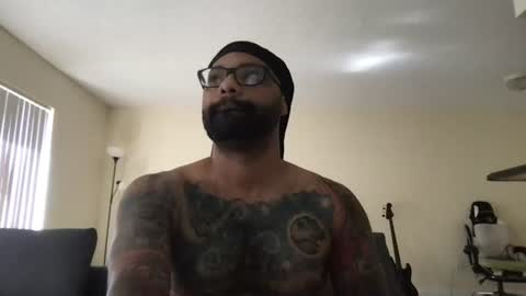 Snapshot of jon2h6k chatting on August 9, 8:58 pm jon2h6k online show from August 9, 8:58 pm
