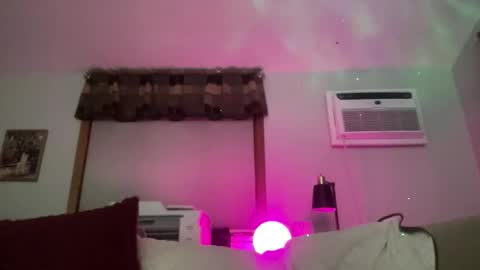 Snapshot of jonariesxxx chatting on February 1, 12:42 am Jon Aries online show from February 1, 12:42 am