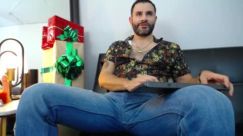  JONAS BEARD  online show from December 30, 7:32 pm