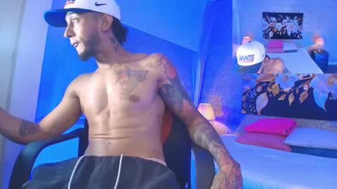 Jonas  online show from October 8, 7:44 pm