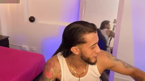 Jonas  online show from April 4, 6:16 pm