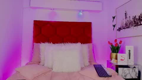 Jonas  online show from October 22, 2:28 pm