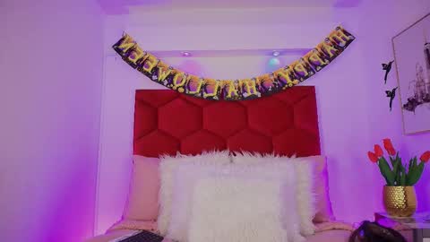 Jonas  online show from October 29, 1:13 pm