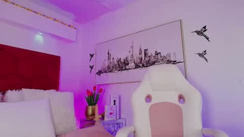 Jonas  online show from November 15, 1:51 pm