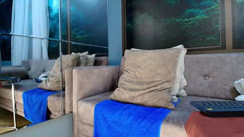 Jonas online show from January 6, 11:52 pm