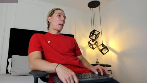 Jonathan Danielss  online show from January 20, 11:45 am