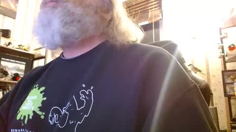 joncpics online show from February 14, 3:47 am