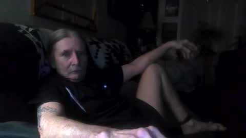 Jonelvis123456 online show from February 15, 1:31 pm