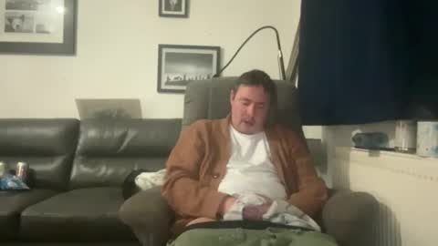 jonnybeeswax7376964133 online show from October 22, 9:03 pm