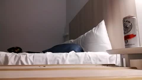 Snapshot of jonnyblow chatting on February 5, 3:45 am J online show from February 5, 3:45 am