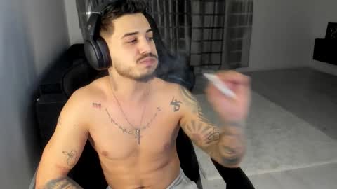 jonnyporn1 online show from February 14, 10:17 pm