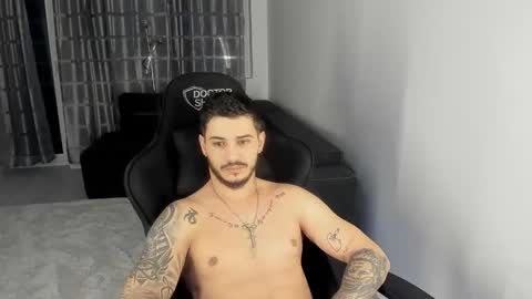 jonnyporn1 online show from February 25, 4:22 am