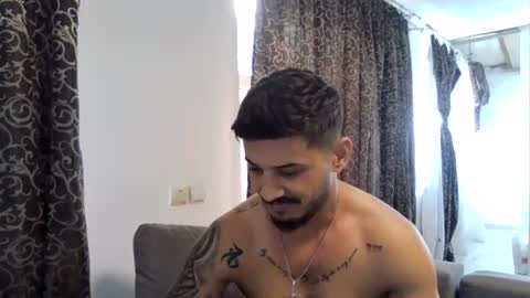 Snapshot of jonnyporn1 chatting on June 23, 11:52 am jonnyporn1 online show from June 23, 11:52 am