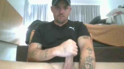 Snapshot of jonoy1995 chatting on February 4, 4:37 am jonoy1995 online show from February 4, 4:37 am