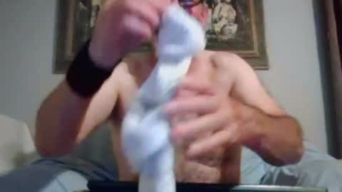 Snapshot of jony_five chatting on June 11, 1:05 am Jon online show from June 11, 1:05 am