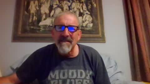 Snapshot of jony_five chatting on June 26, 12:37 am Jon online show from June 26, 12:37 am