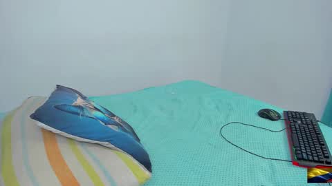 Snapshot of jordan_di31 chatting on January 15, 2:35 pm Jordn follow me on my soyjordanditri model account online show from January 15, 2:35 pm