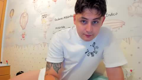 Snapshot of jordan_di31 chatting on September 10, 1:22 pm Jordn follow me on my soyjordanditri model account online show from September 10, 1:22 pm