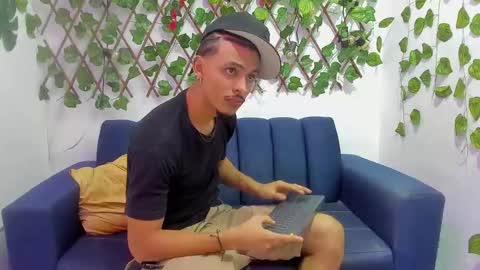 Snapshot of jordan_love7 chatting on January 8, 3:50 pm jordan online show from January 8, 3:50 pm