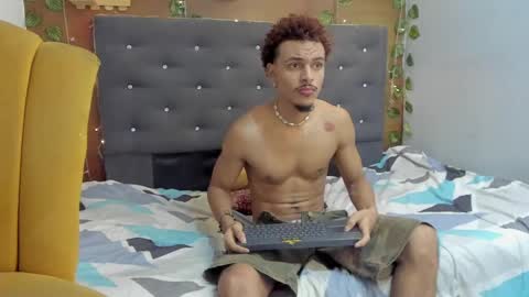 Snapshot of jordan_love7 chatting on January 10, 12:47 pm jordan online show from January 10, 12:47 pm