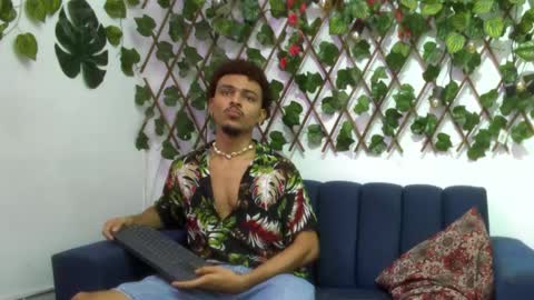 Snapshot of jordan_love7 chatting on January 14, 1:06 pm jordan online show from January 14, 1:06 pm
