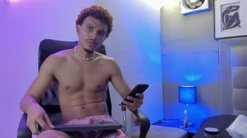 Snapshot of jordan_love7 chatting on January 25, 10:50 pm jordan online show from January 25, 10:50 pm