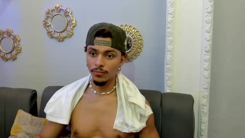 Snapshot of jordan_love7 chatting on February 7, 1:04 am jordan online show from February 7, 1:04 am