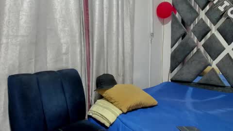 Snapshot of jordan_love7 chatting on February 19, 12:44 pm jordan online show from February 19, 12:44 pm