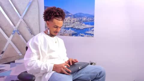 Snapshot of jordan_love7 chatting on September 11, 1:00 pm jordan online show from September 11, 1:00 pm