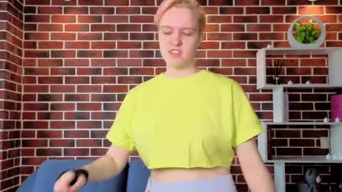 Ellie online show from May 14, 8:21 am